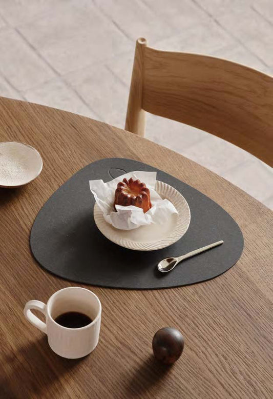 Recycled Leather Table Mat 4pk - Curve | Core | Handcrafted Denmark