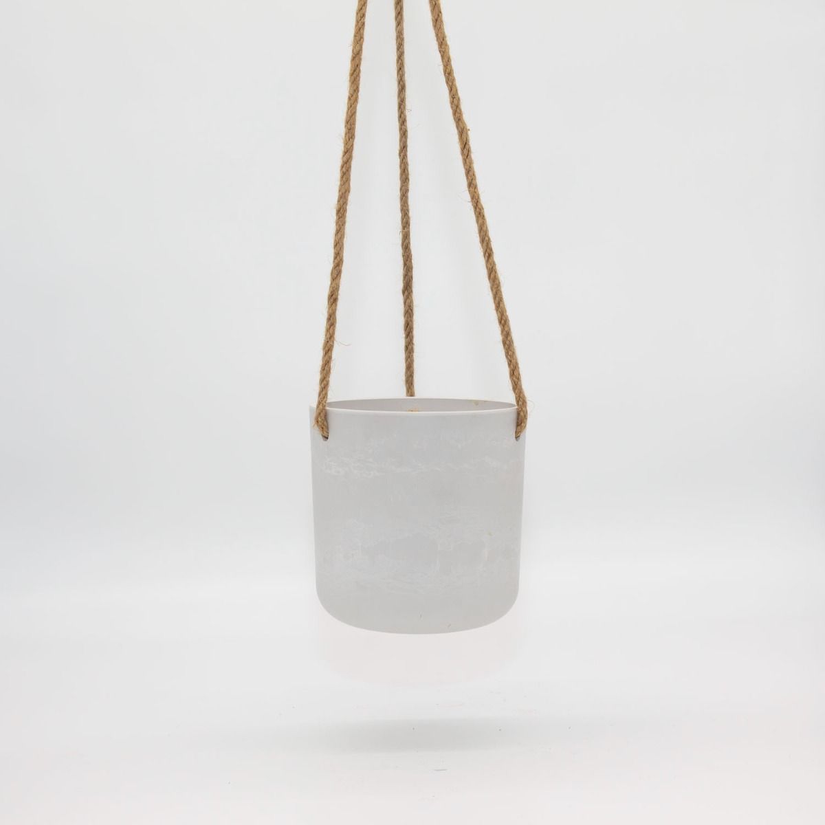 Austin Hanging Pot | Recycled Plastic | Looks Good Feels Good