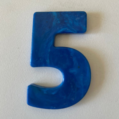 Custom recycled plastic house number for letterboxes blue variant number 5.