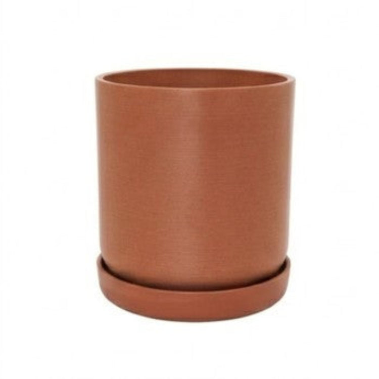 Portland recycled plastic plant pot with matching saucer. Terracotta medium.