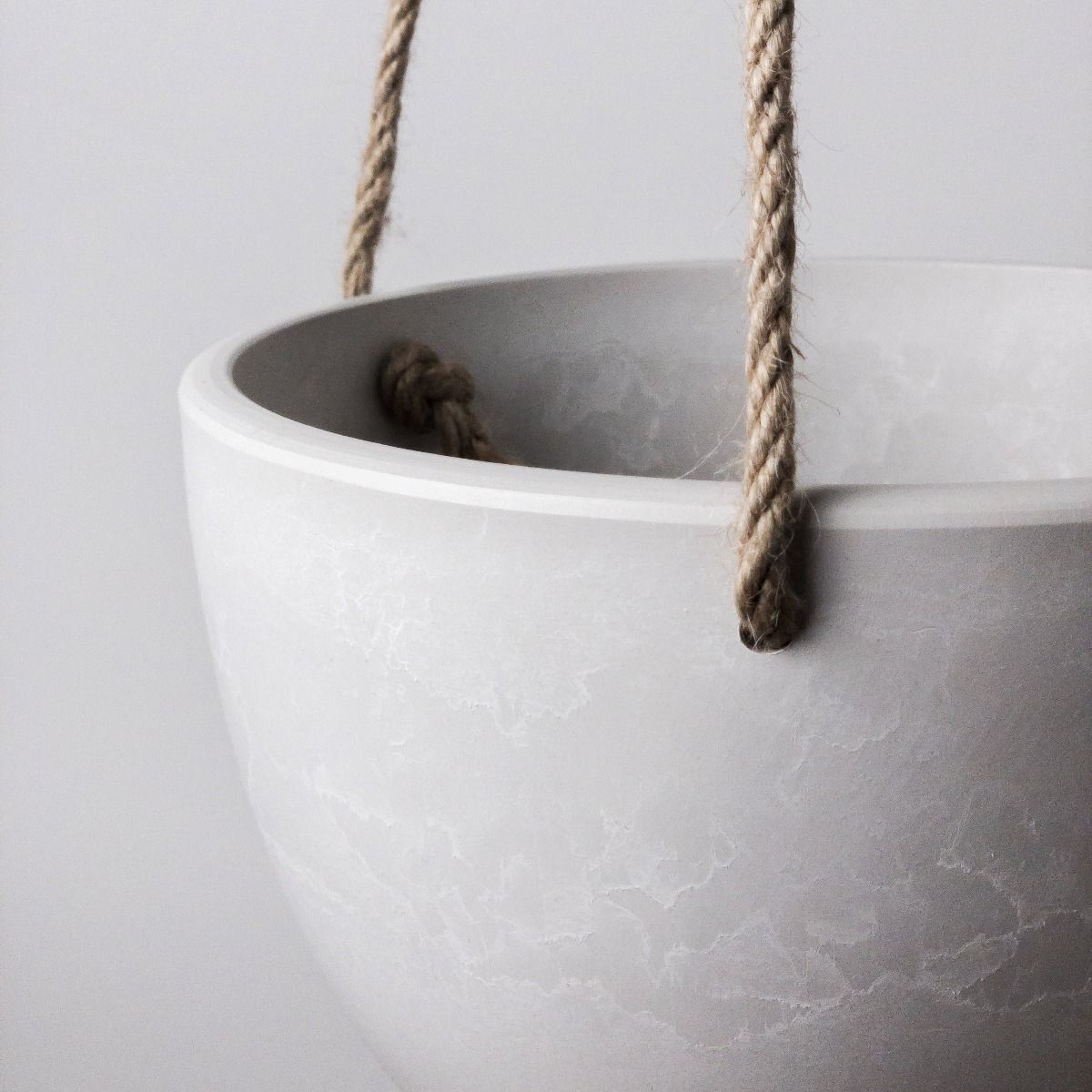 Columbia Hanging Pot - Small | Recycled Plastic | Looks Good Feels Good