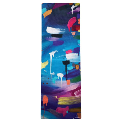 Eco-friendly recycled rubber yoga mat by Wild Mingo in the modern colourful Swell pattern print for Pilates.