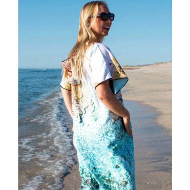 Will and Wind Kalbarri printed adult hooded changing towel rear view. Absorbent compact microfibre swim poncho, available across Australia.